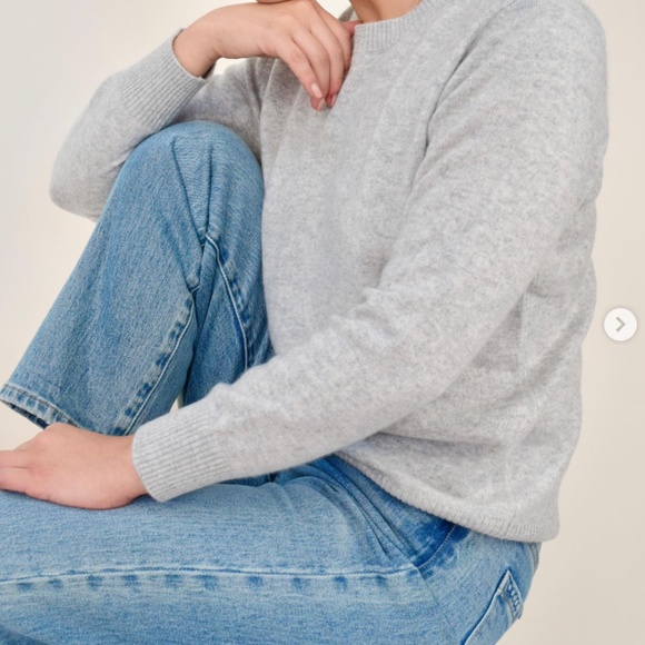 Short Story Gray Cashmere Sweater, Super Soft, Cozy, Knit - Picture 4 of 10